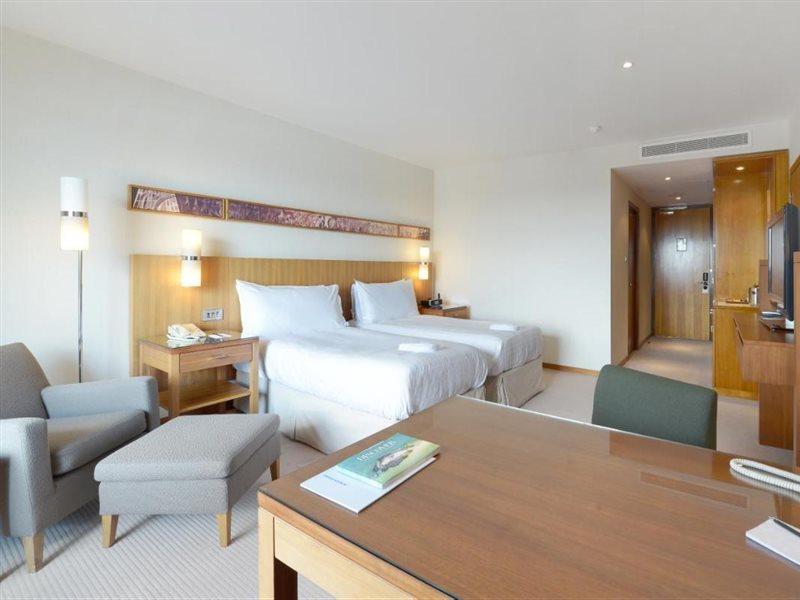 فندق كاناري ريفرسايد بلازا لندن المظهر الخارجي الصورة A room at the hotel