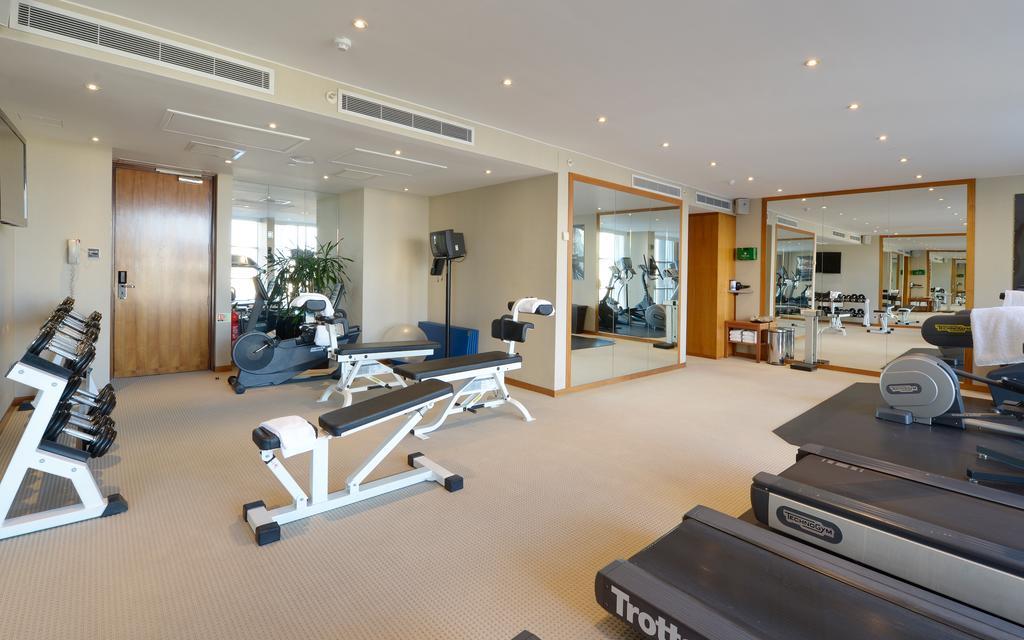 فندق كاناري ريفرسايد بلازا لندن المظهر الخارجي الصورة The gym at the 100 Queen's Gate