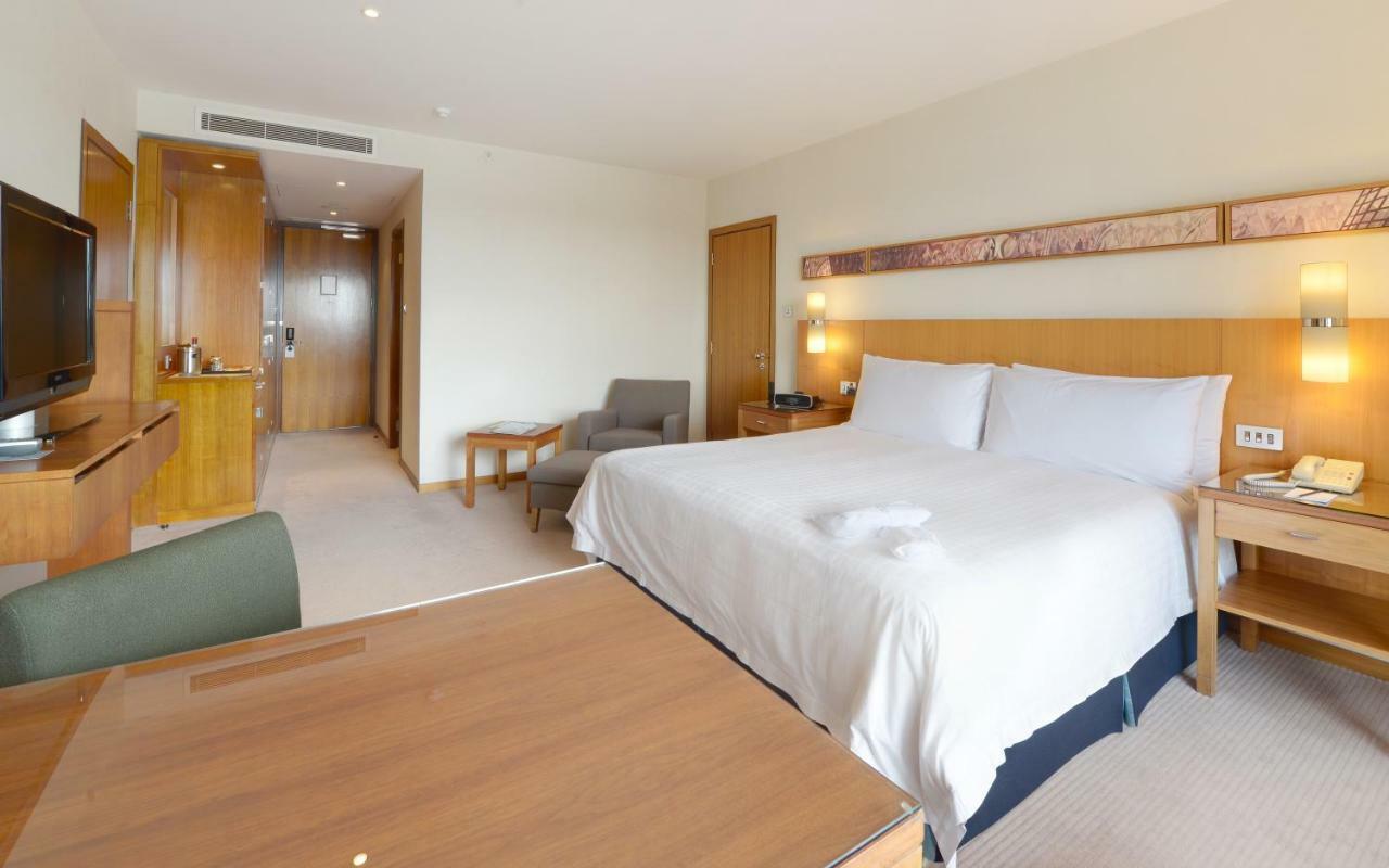 فندق كاناري ريفرسايد بلازا لندن المظهر الخارجي الصورة A room at the hotel